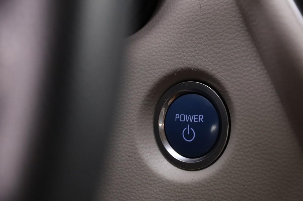 Toyota Corolla Vehicle Full-screen Gallery Image 14