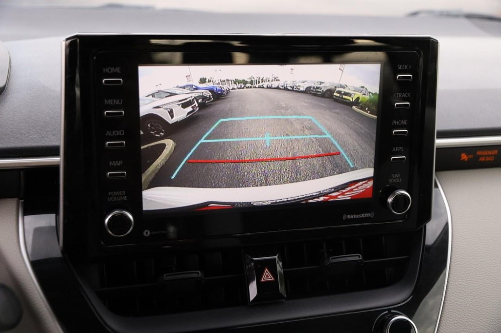 Toyota Corolla Vehicle Full-screen Gallery Image 17