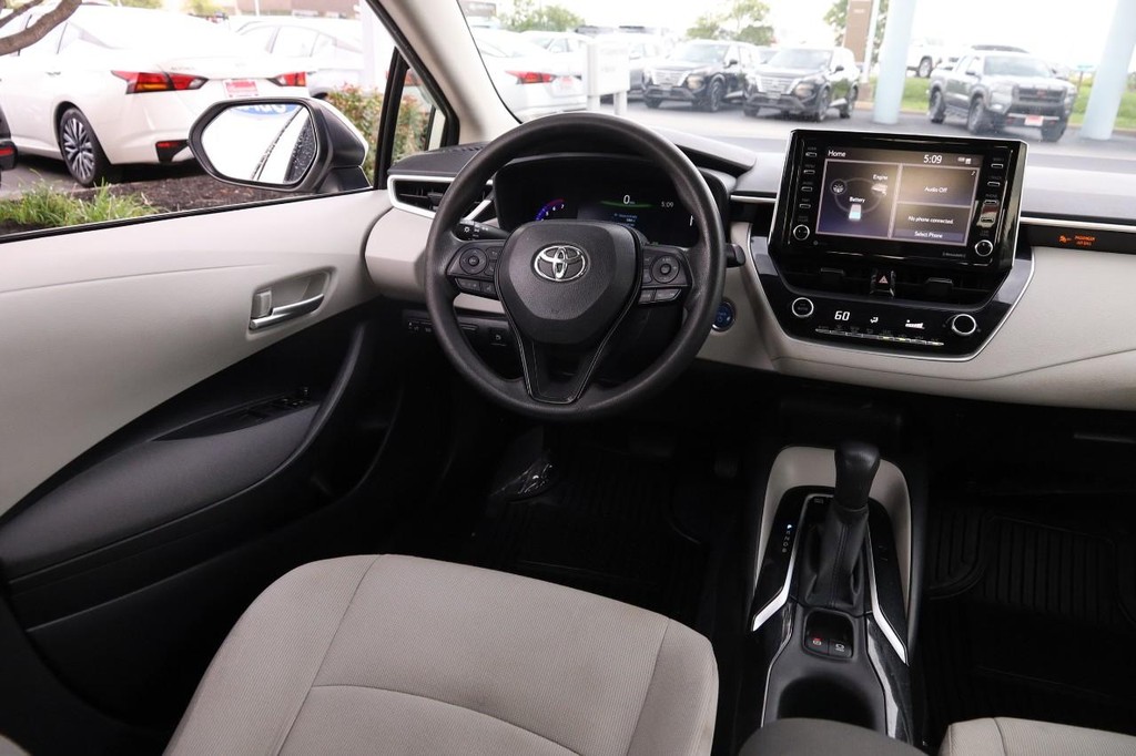 Toyota Corolla Vehicle Full-screen Gallery Image 22