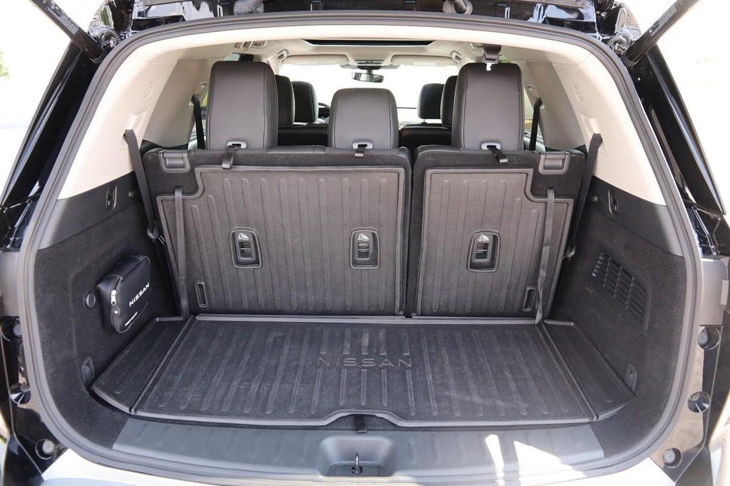 Nissan Pathfinder Vehicle Image 07