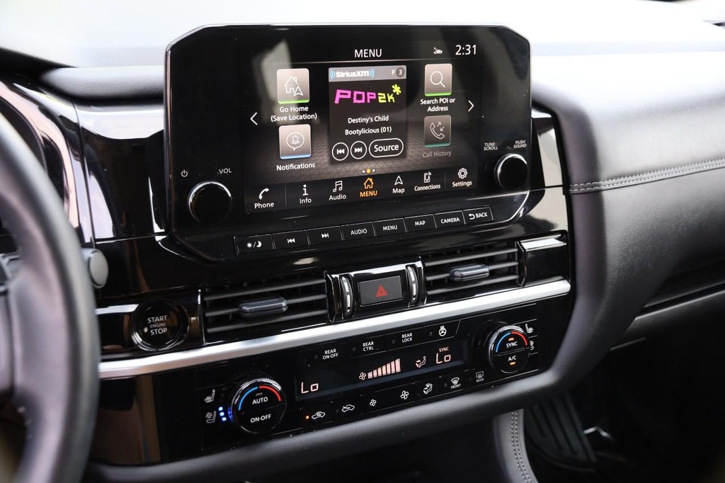 Nissan Pathfinder Vehicle Image 16