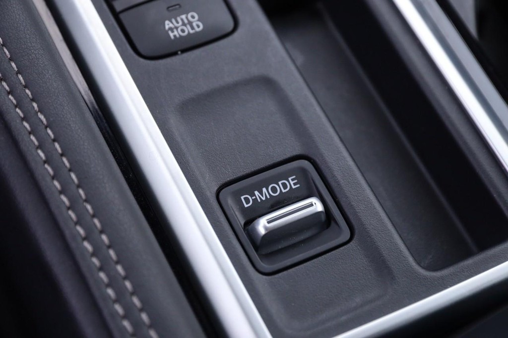 Nissan Pathfinder Vehicle Image 21