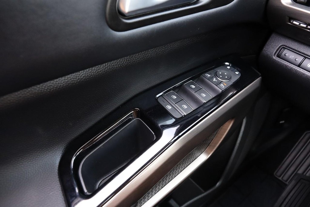 Nissan Pathfinder Vehicle Image 25