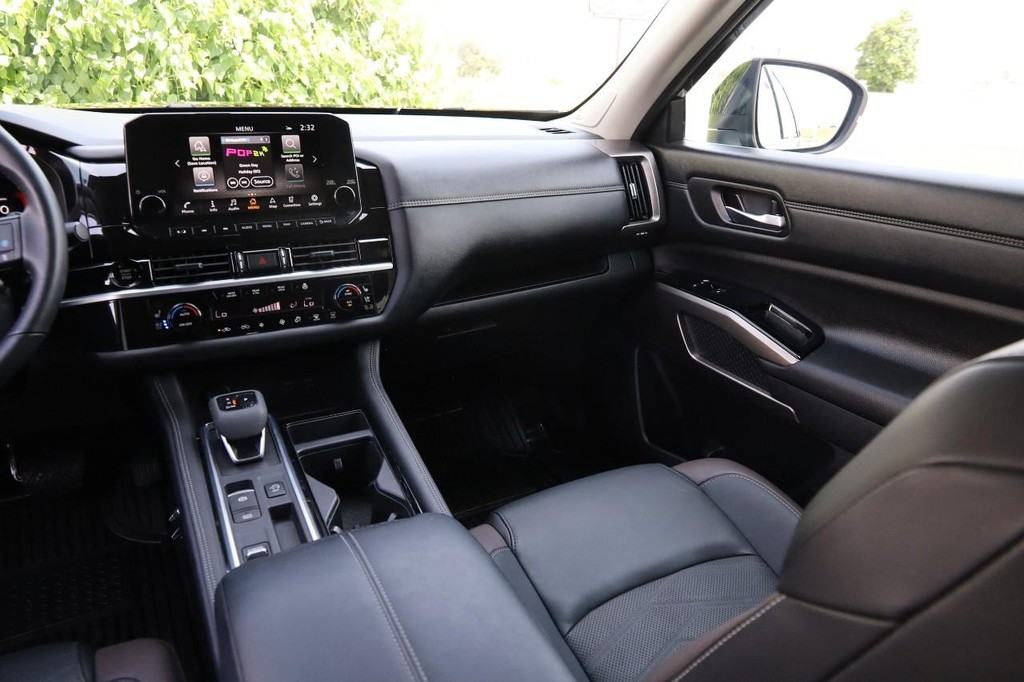 Nissan Pathfinder Vehicle Image 30