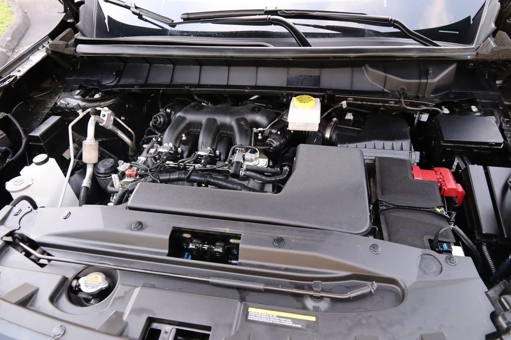Nissan Pathfinder Vehicle Image 32