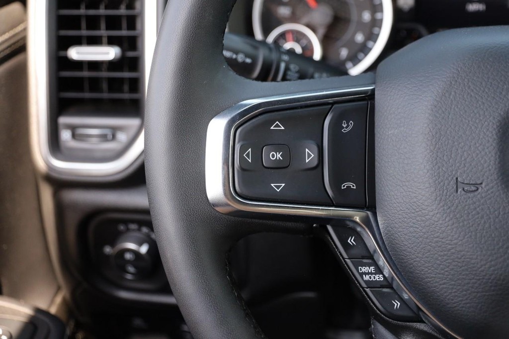 Ram 1500 Vehicle Image 11