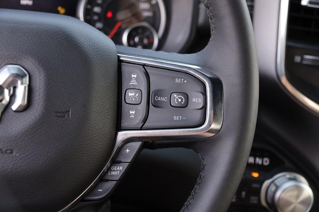 Ram 1500 Vehicle Image 12