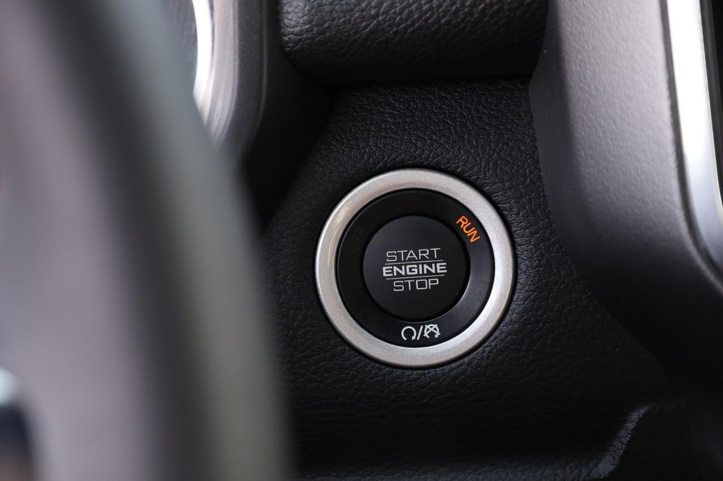 Ram 1500 Vehicle Image 14