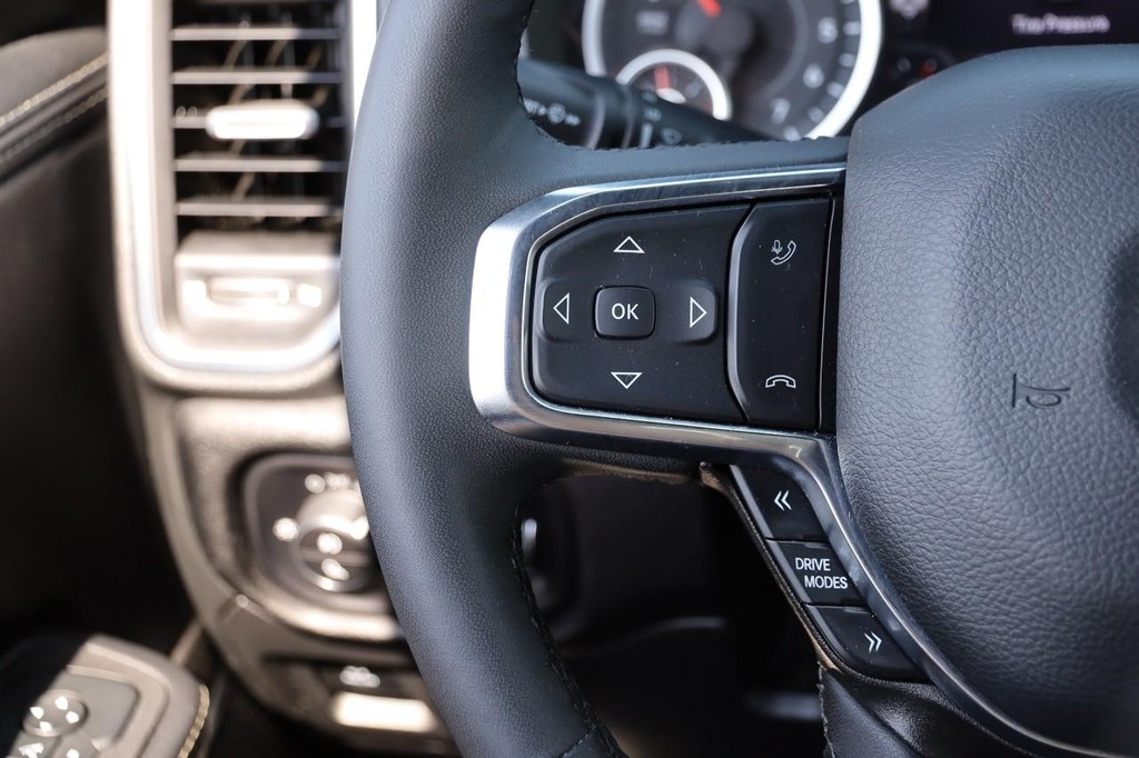 Ram 1500 Vehicle Image 11