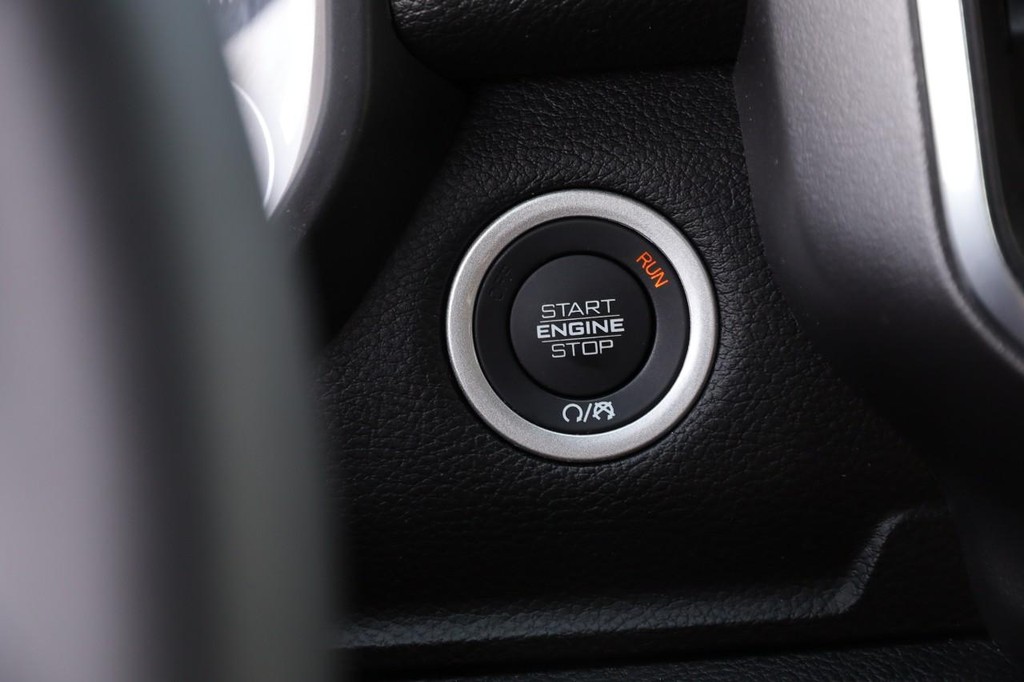 Ram 1500 Vehicle Image 14