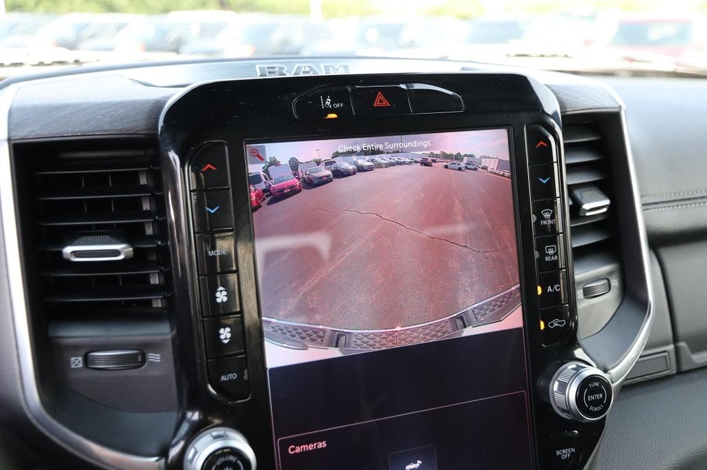 Ram 1500 Vehicle Image 18
