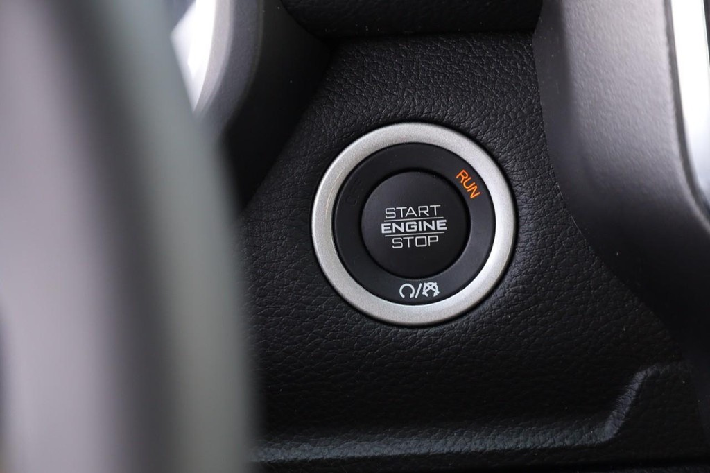 Ram 1500 Vehicle Image 14