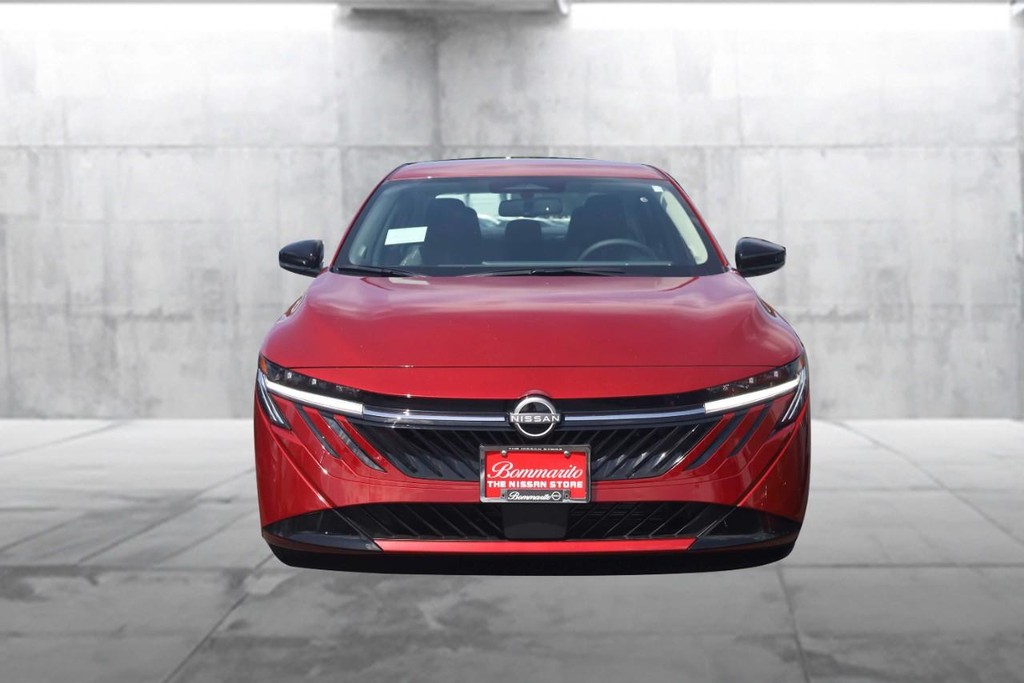Nissan Sentra Vehicle Image 04