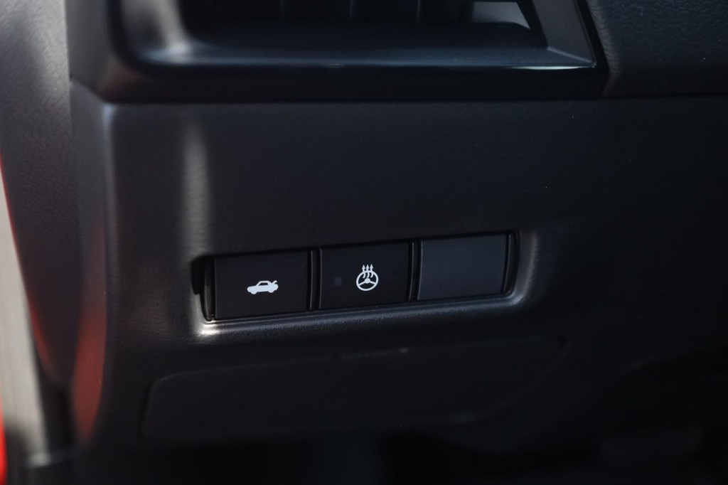 Nissan Sentra Vehicle Image 12