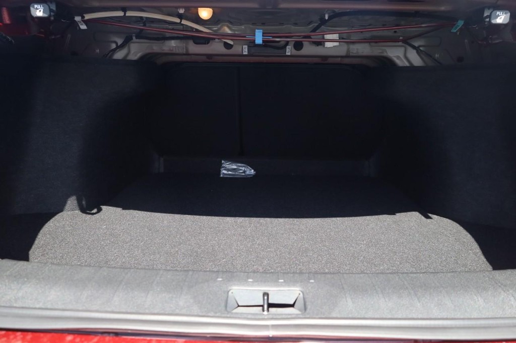 Nissan Sentra Vehicle Image 23