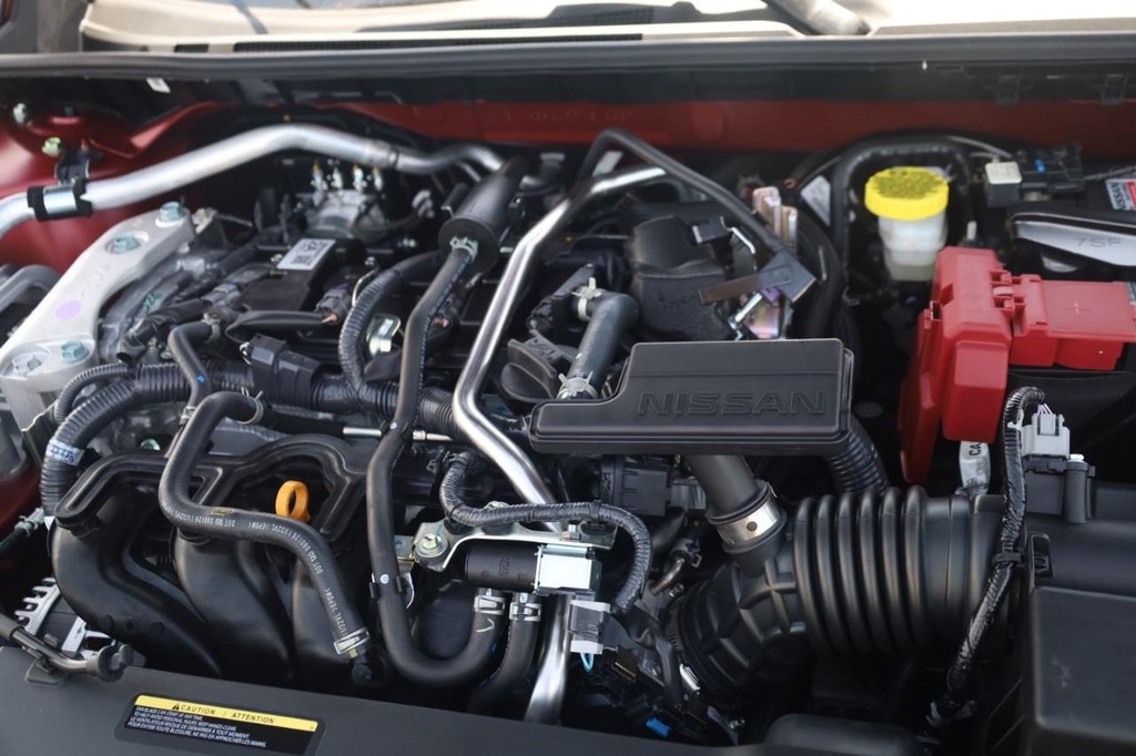Nissan Sentra Vehicle Image 24