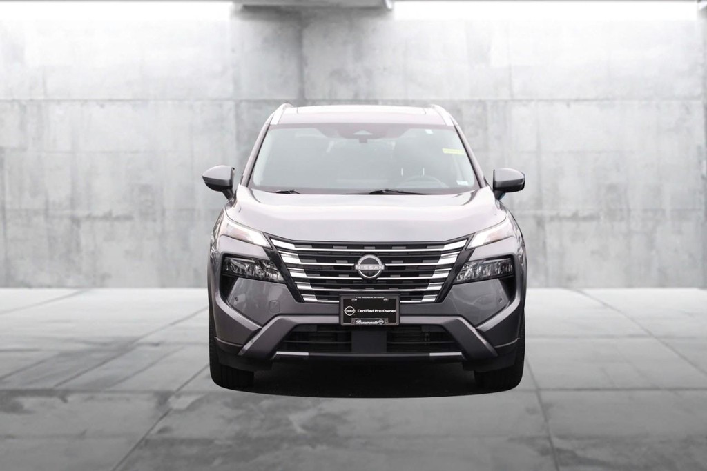 Nissan Rogue Vehicle Image 04