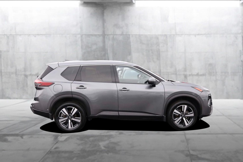 Nissan Rogue Vehicle Image 05