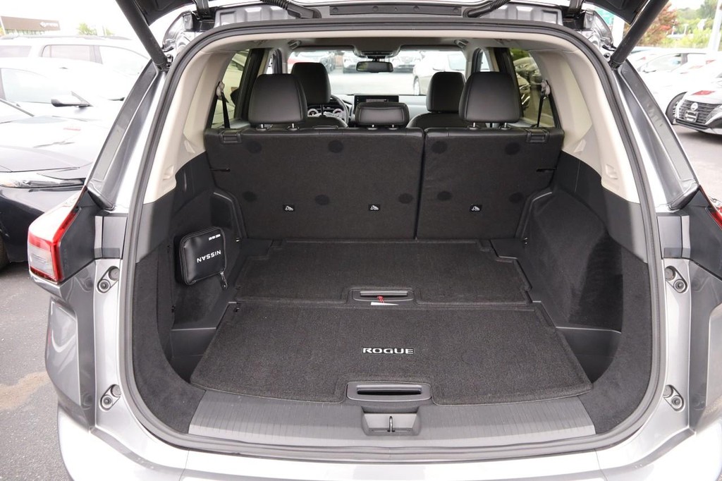 Nissan Rogue Vehicle Image 07