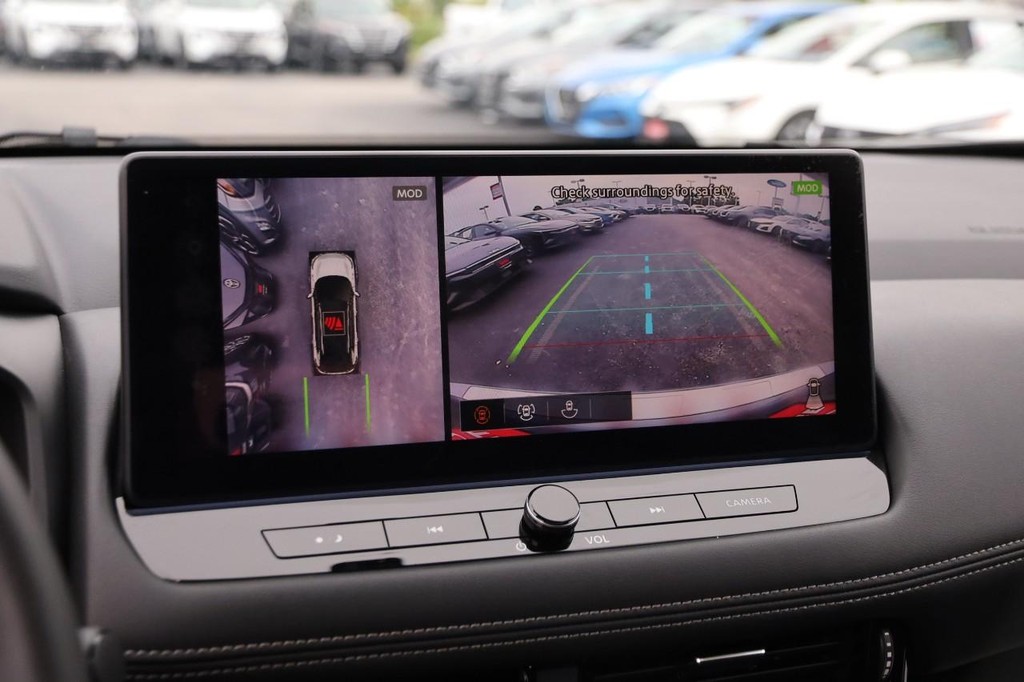 Nissan Rogue Vehicle Image 19
