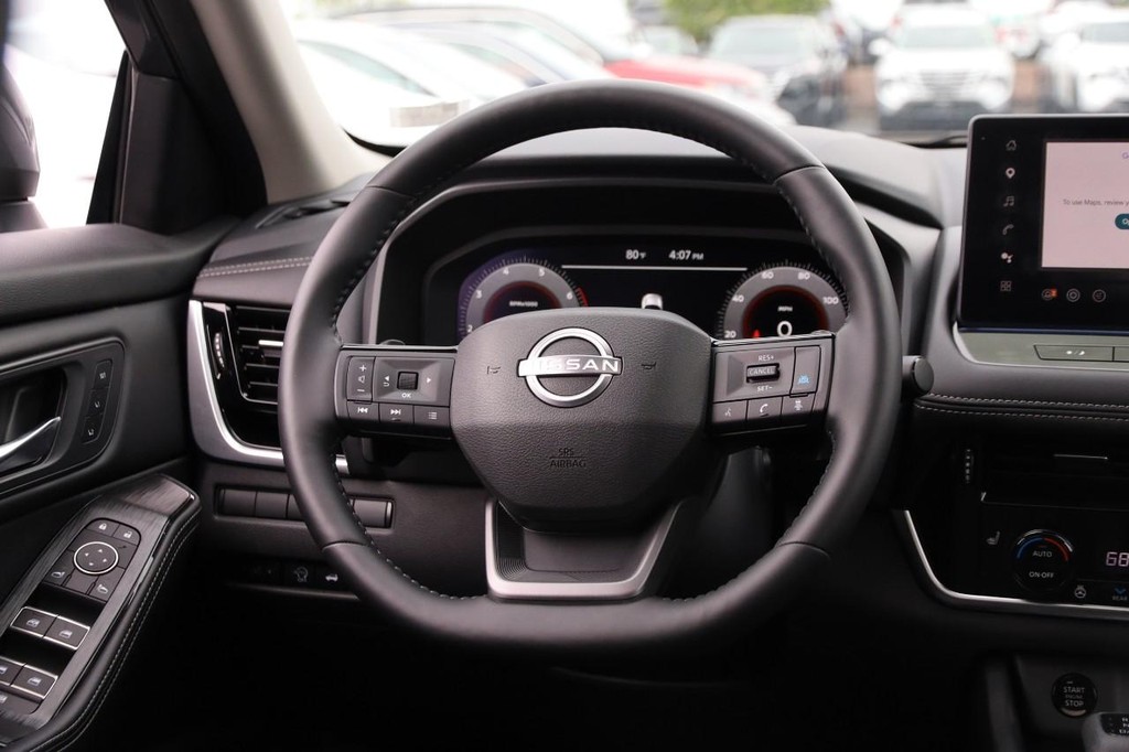 Nissan Rogue Vehicle Image 29