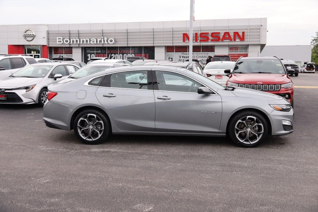 Chevrolet Malibu Vehicle Full-screen Gallery Image 5