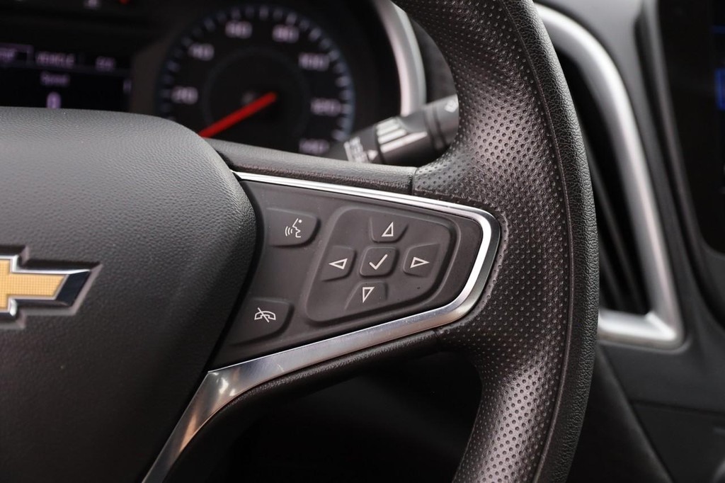 Chevrolet Malibu Vehicle Full-screen Gallery Image 13