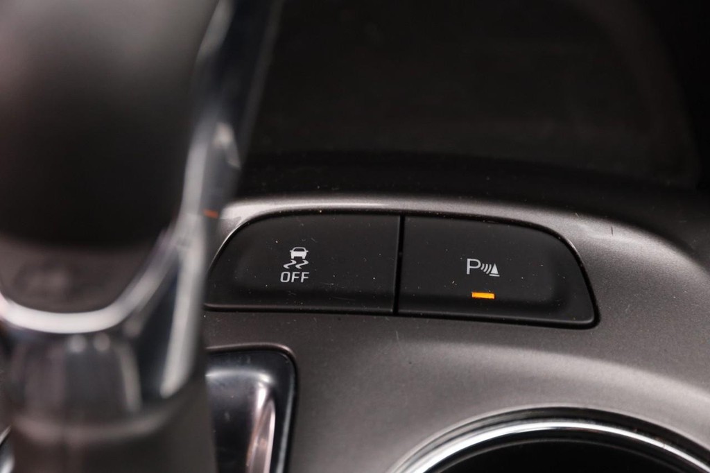 Chevrolet Malibu Vehicle Full-screen Gallery Image 20