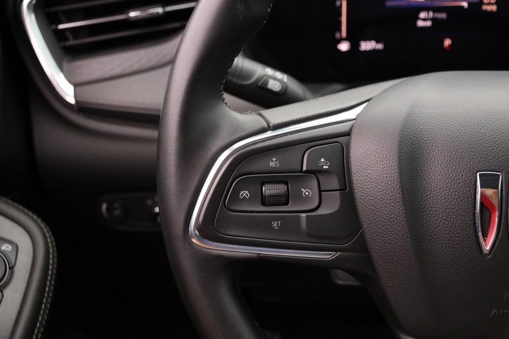 Buick Encore GX Vehicle Image 11
