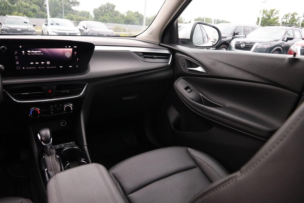 Buick Encore GX Vehicle Image 24