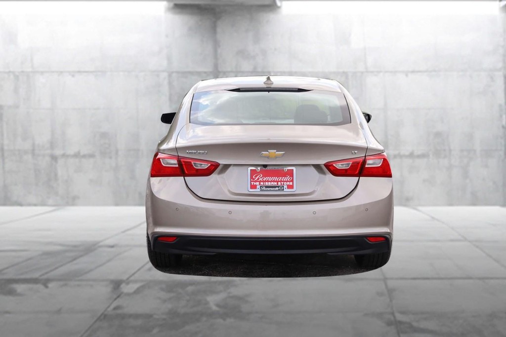 Chevrolet Malibu Vehicle Image 06