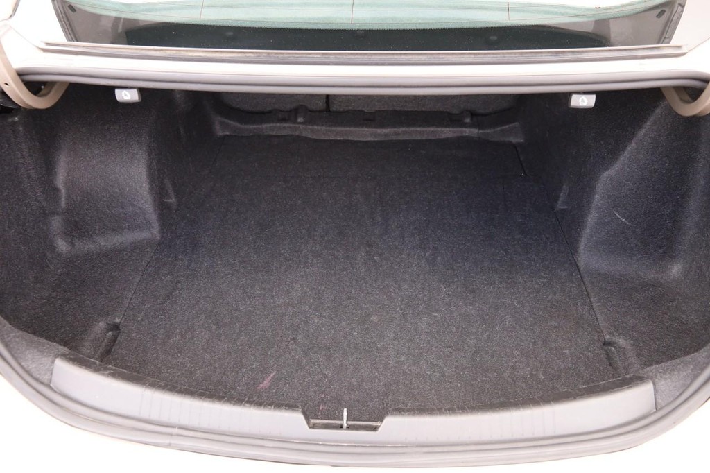 Chevrolet Malibu Vehicle Image 07