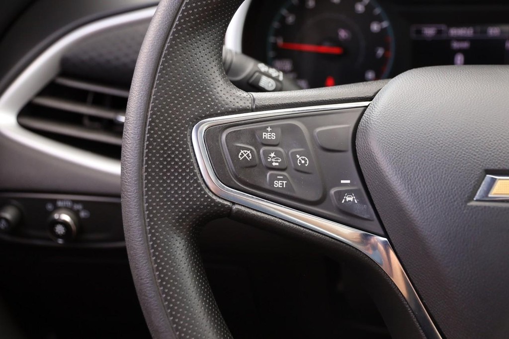 Chevrolet Malibu Vehicle Image 12