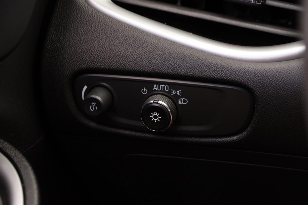 Chevrolet Malibu Vehicle Image 20