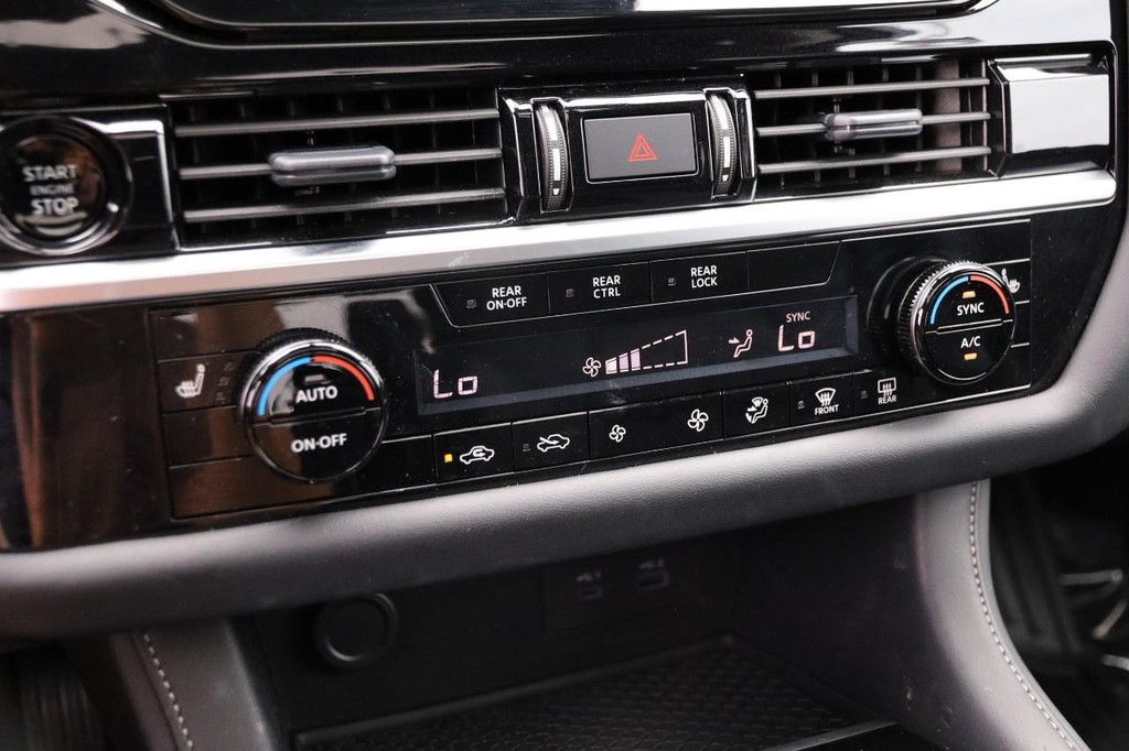 Nissan Pathfinder Vehicle Image 20