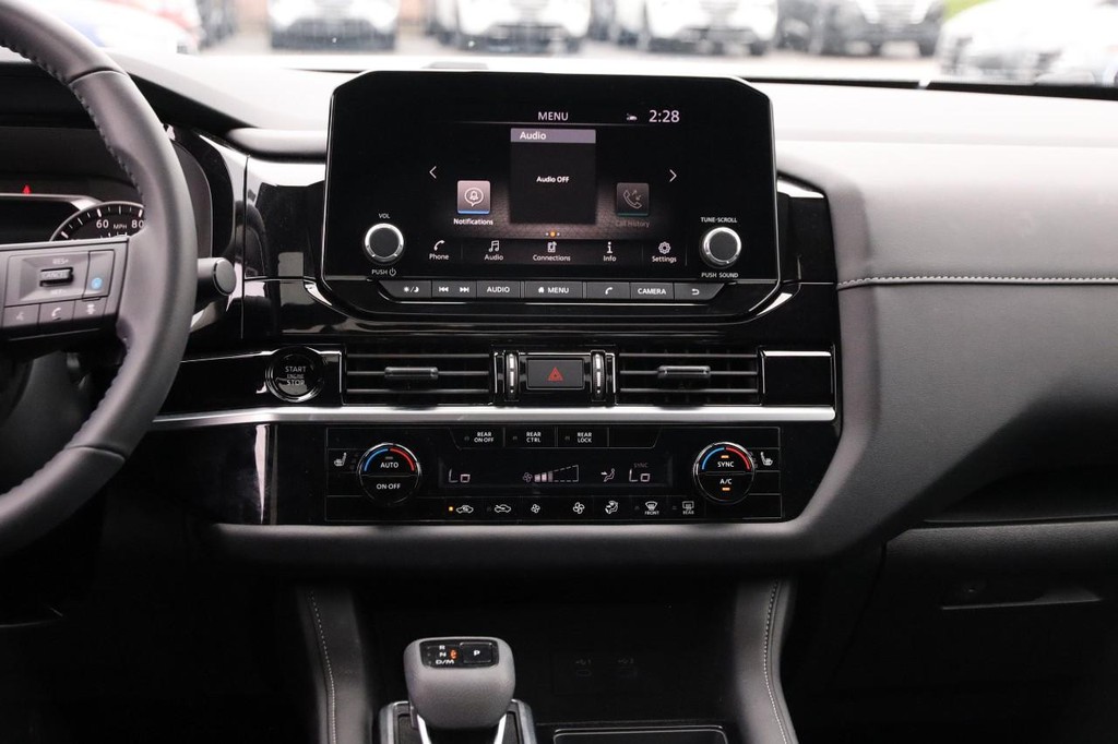 Nissan Pathfinder Vehicle Image 26