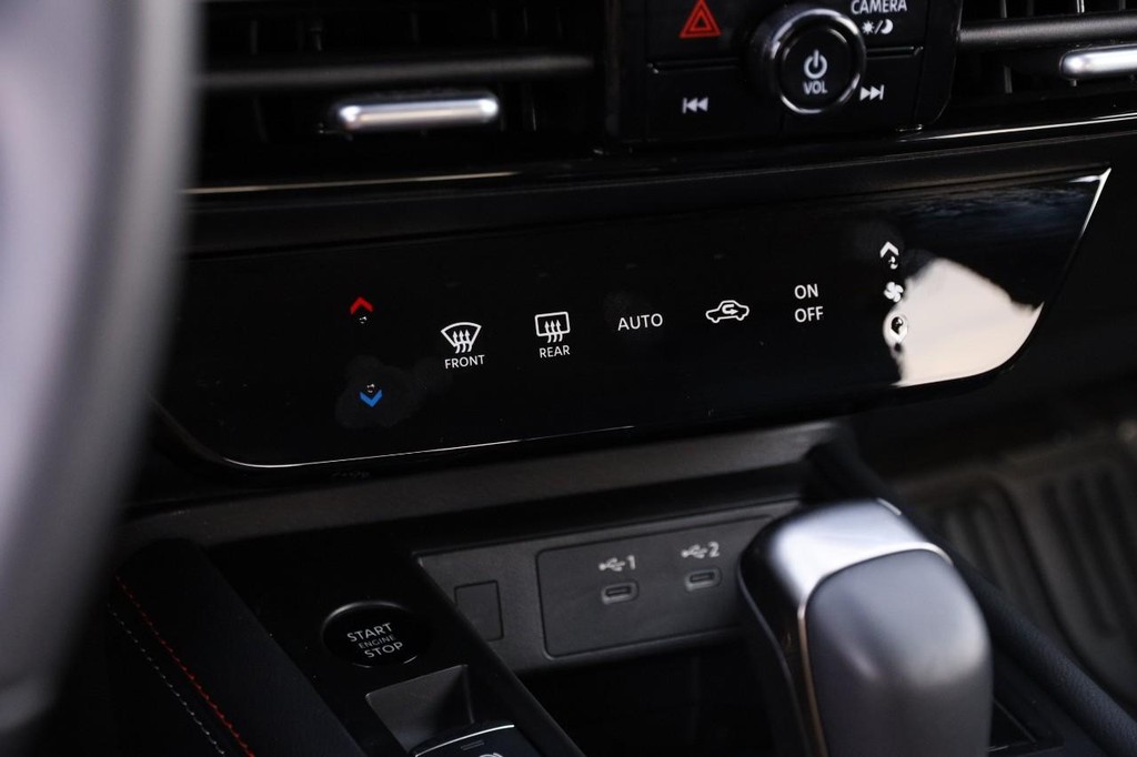 Nissan Kicks Vehicle Image 18