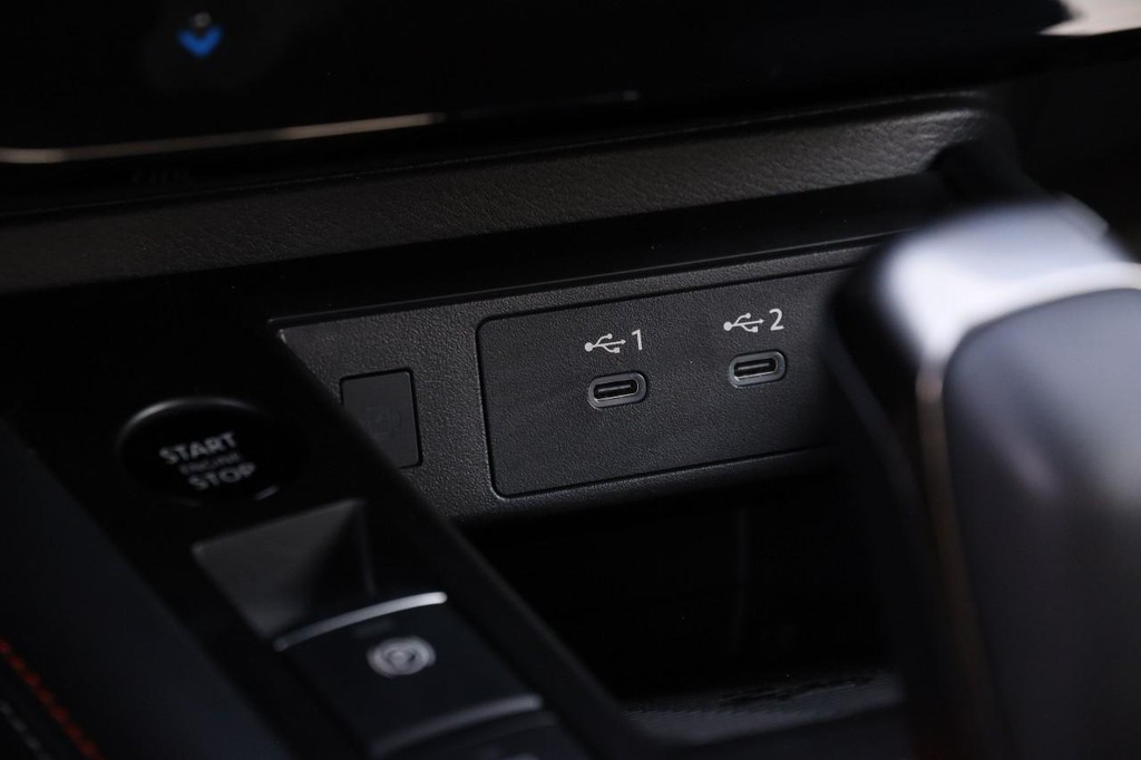 Nissan Kicks Vehicle Image 19