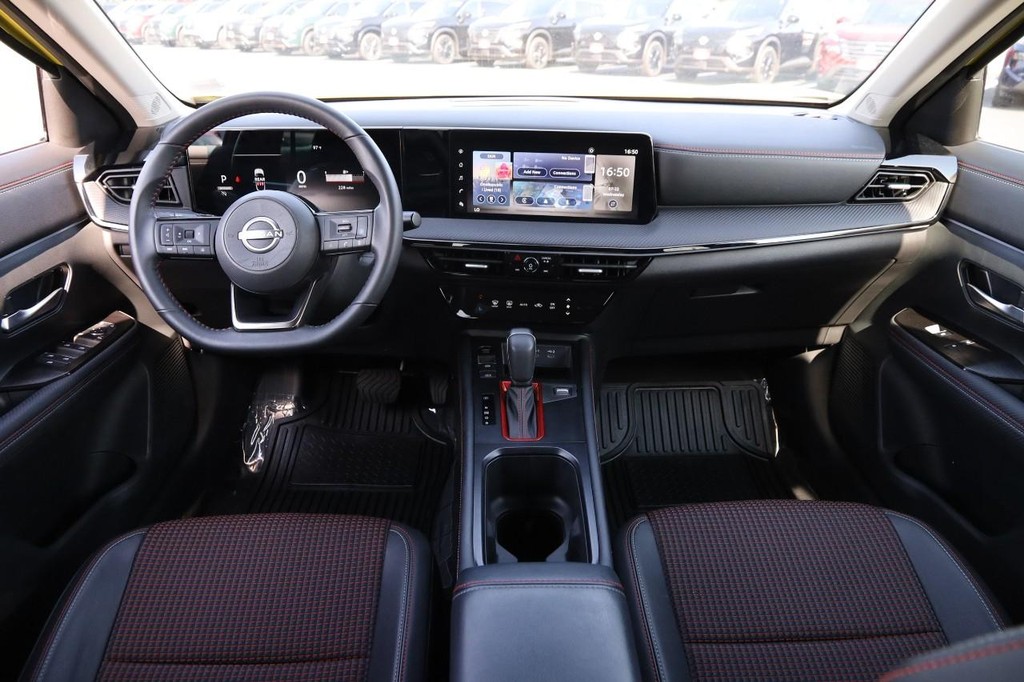 Nissan Kicks Vehicle Image 22