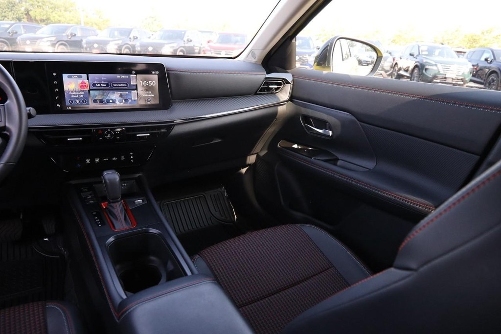 Nissan Kicks Vehicle Image 26