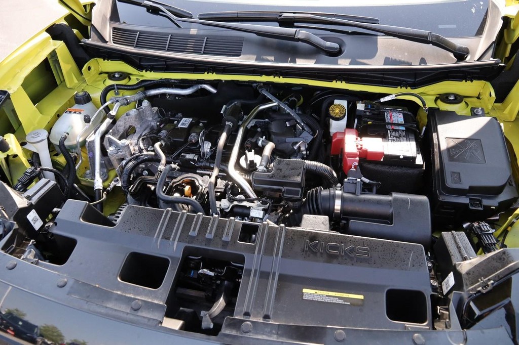 Nissan Kicks Vehicle Image 28