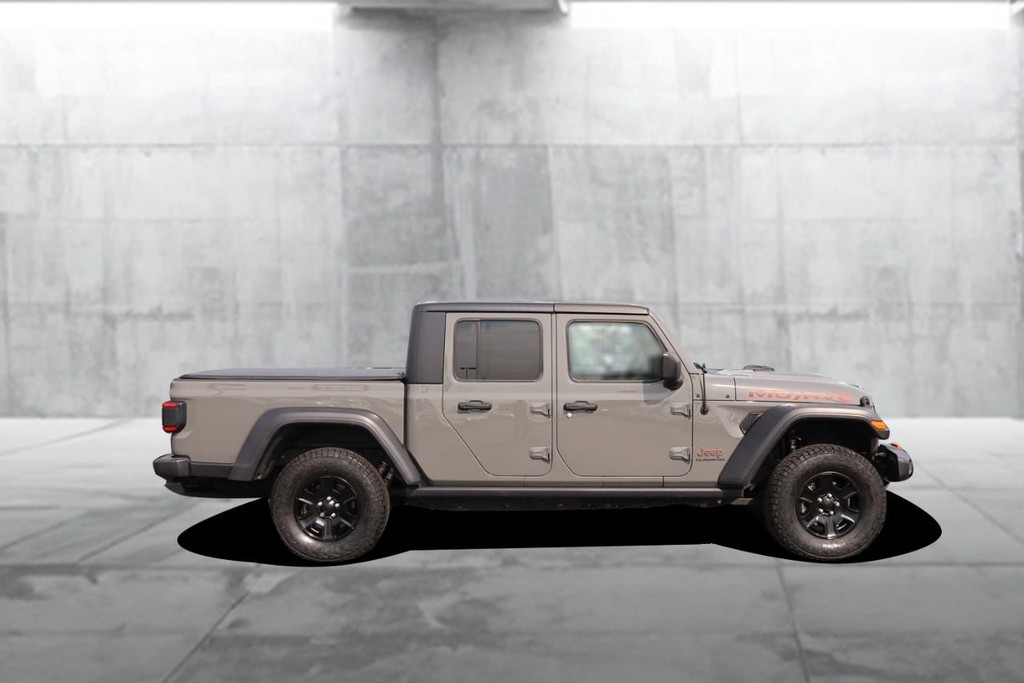 Jeep Gladiator Vehicle Image 05