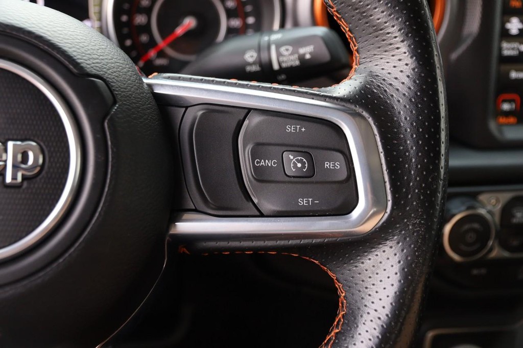 Jeep Gladiator Vehicle Image 12
