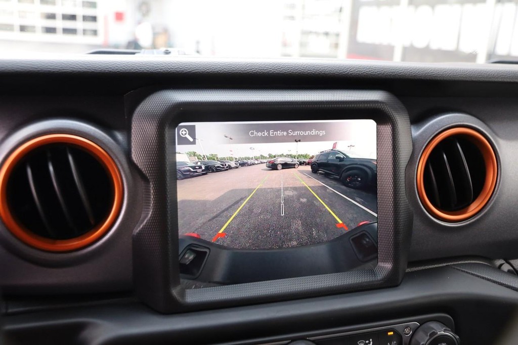 Jeep Gladiator Vehicle Image 17