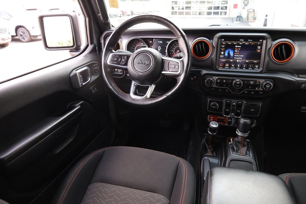 Jeep Gladiator Vehicle Image 23