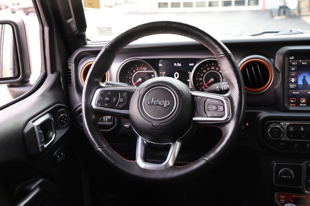 Jeep Gladiator Vehicle Image 24