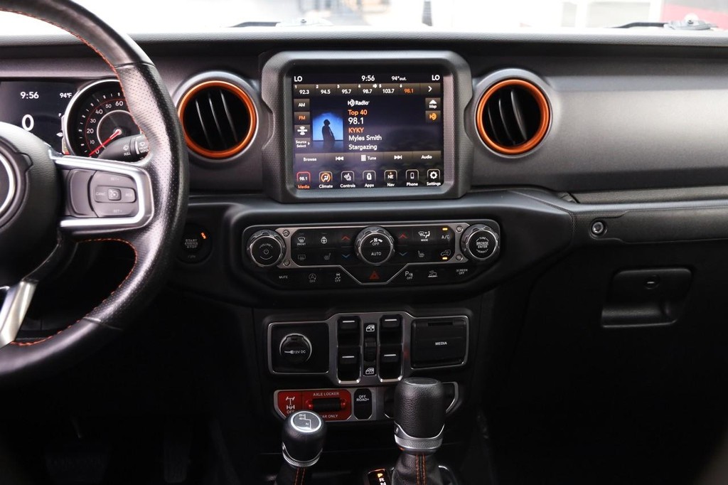 Jeep Gladiator Vehicle Image 25