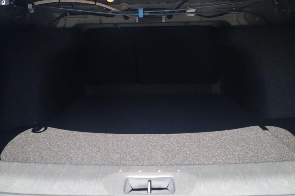 Nissan Sentra Vehicle Image 23
