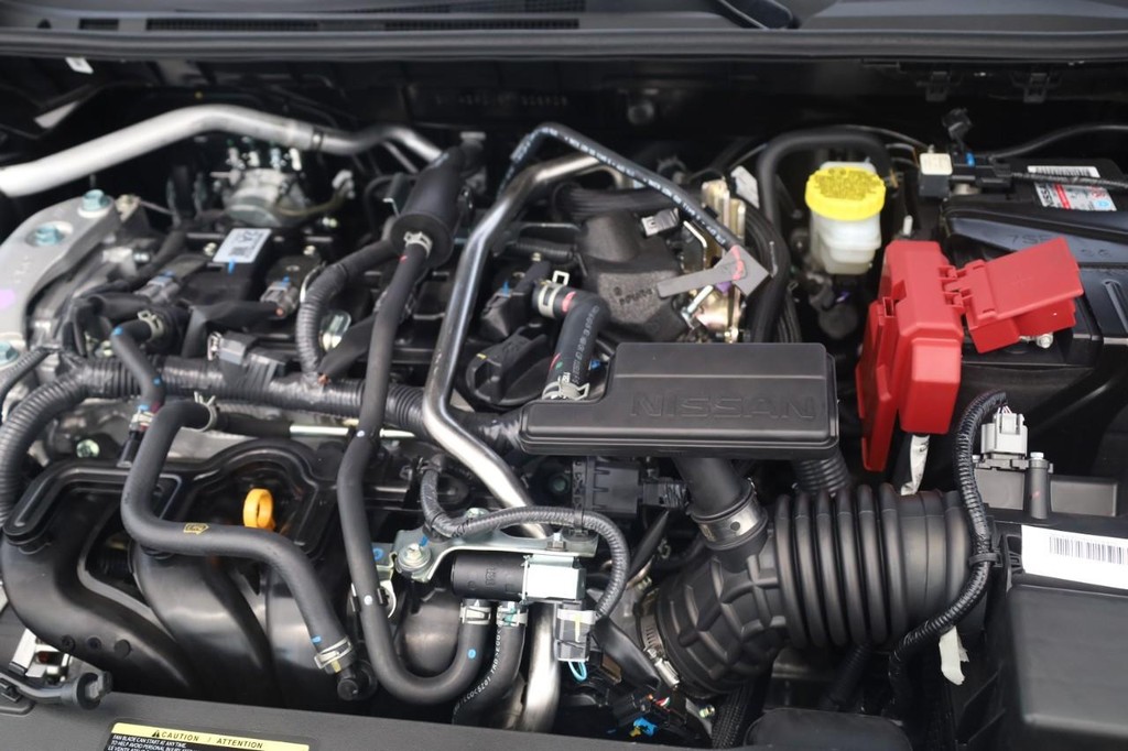 Nissan Sentra Vehicle Image 24