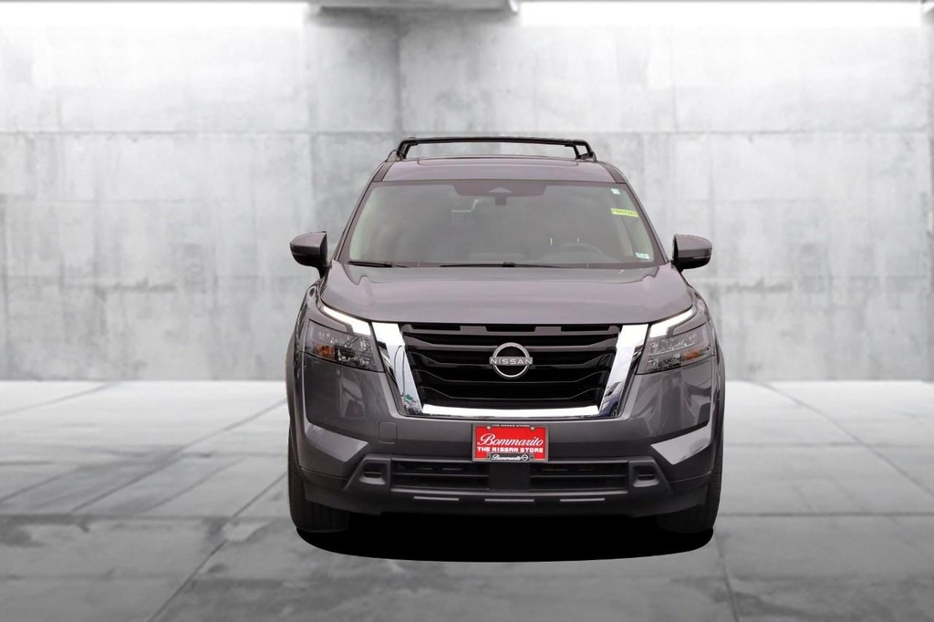Nissan Pathfinder Vehicle Image 04